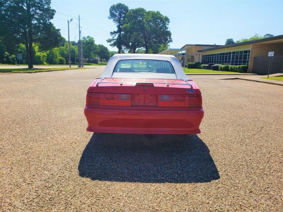  Ford Mustang GT Convertible (66B) 1990 года  (фото 22 из 24)